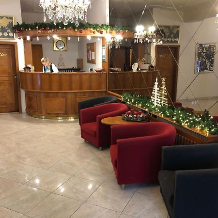 卡瓦里尔酒店 布拉格 外观 照片